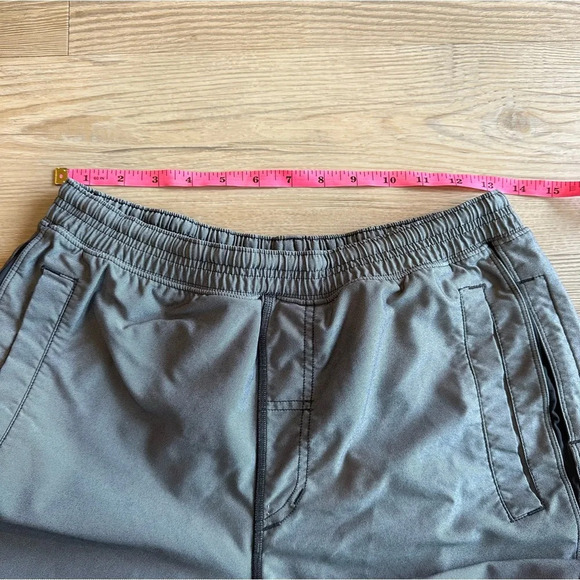 Lululemon Men’s Pace Breaker Short 9" inseam grey size medium lined - Picture 8 of 9